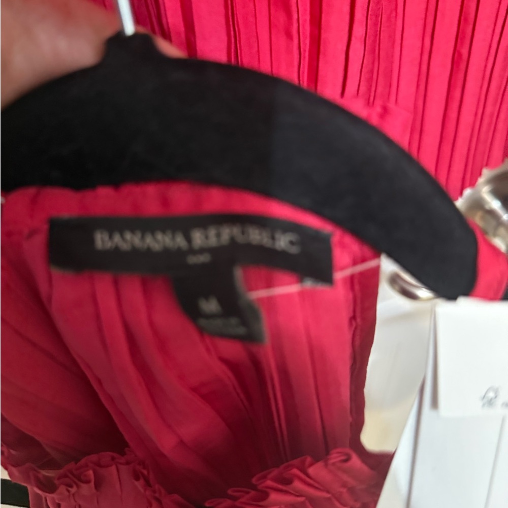 Banana Republic Vibrant Red Top and Skirt Set - Picture 2 of 8